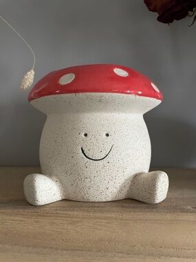 Mushroom Shaped Planter Belavi Aldi spring 2026